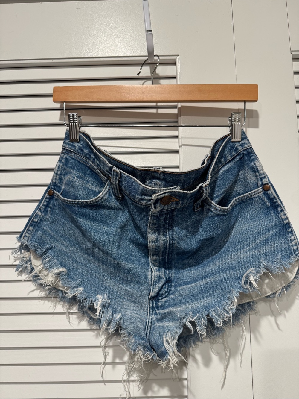 Wrangler Distressed Frayed-Hem Denim Shorts - Blue